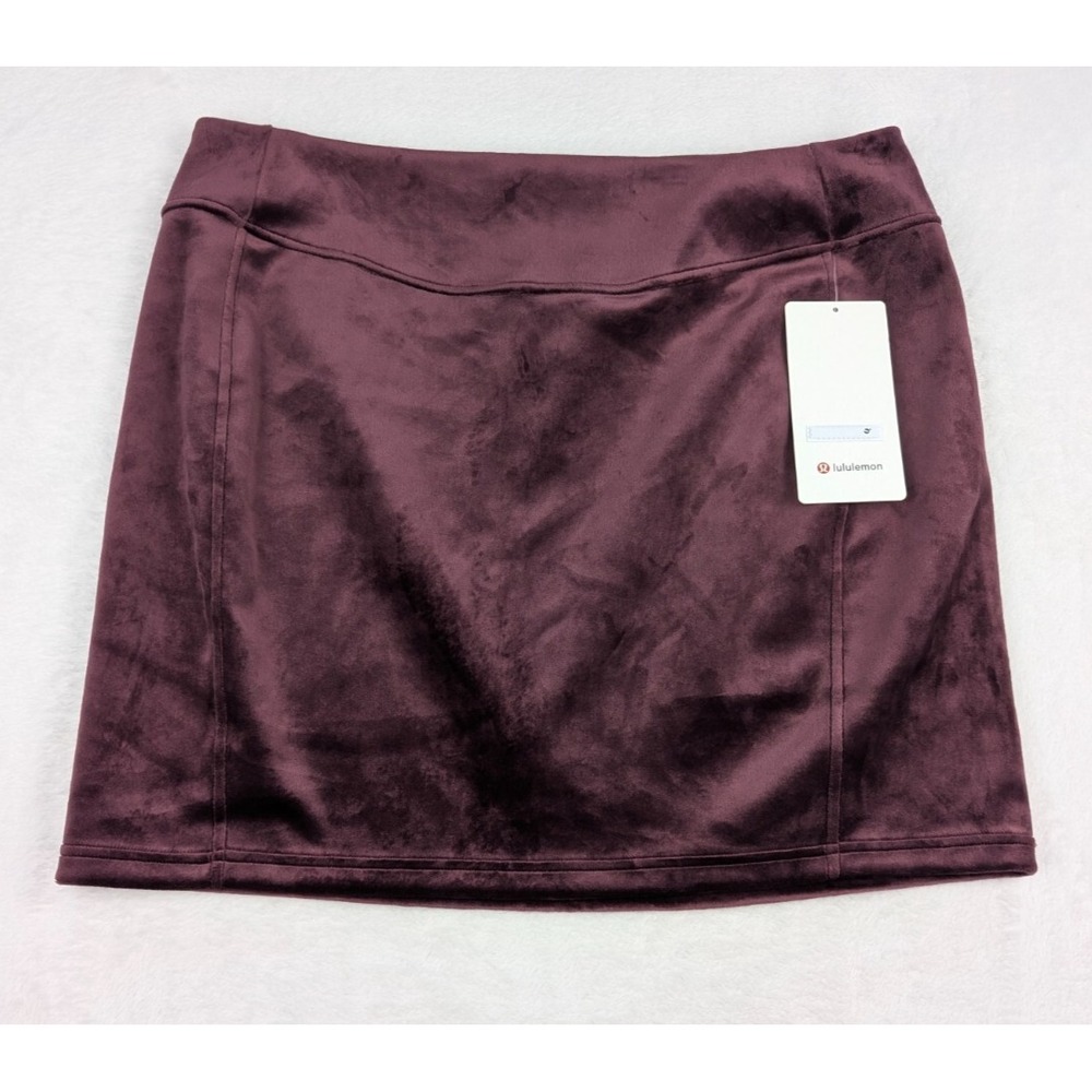 Lululemon Scuba HR Mini Skirt Velvet Womens XL Garnet NWT